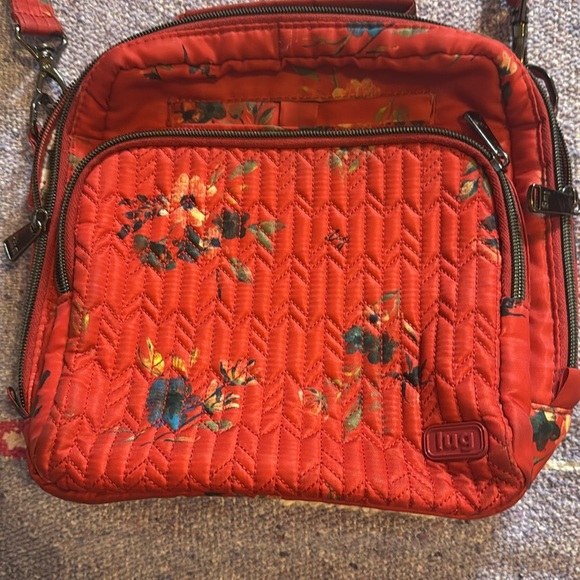 ๐ LUG Ranger Crossbody Purse Bouquet Red Quilted ๐10โ width๐9โ depth ๐ - Picture 2 of 5